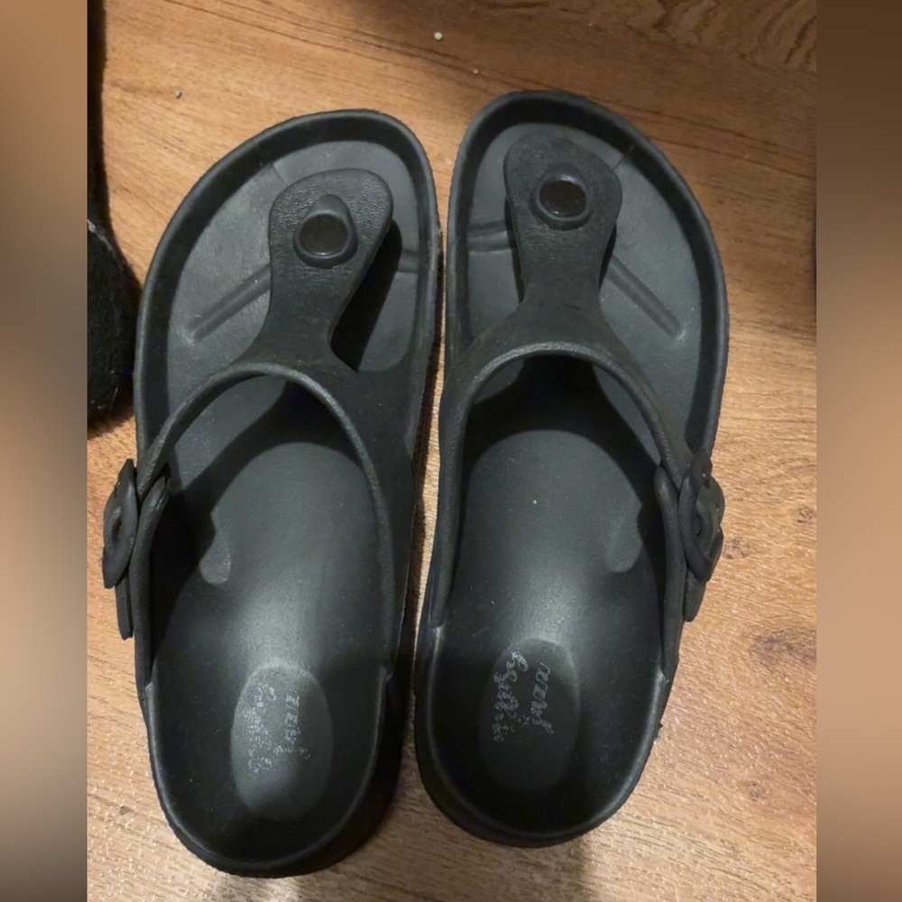 Black sandals